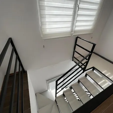 Gold Penthouse Apartment Tirana